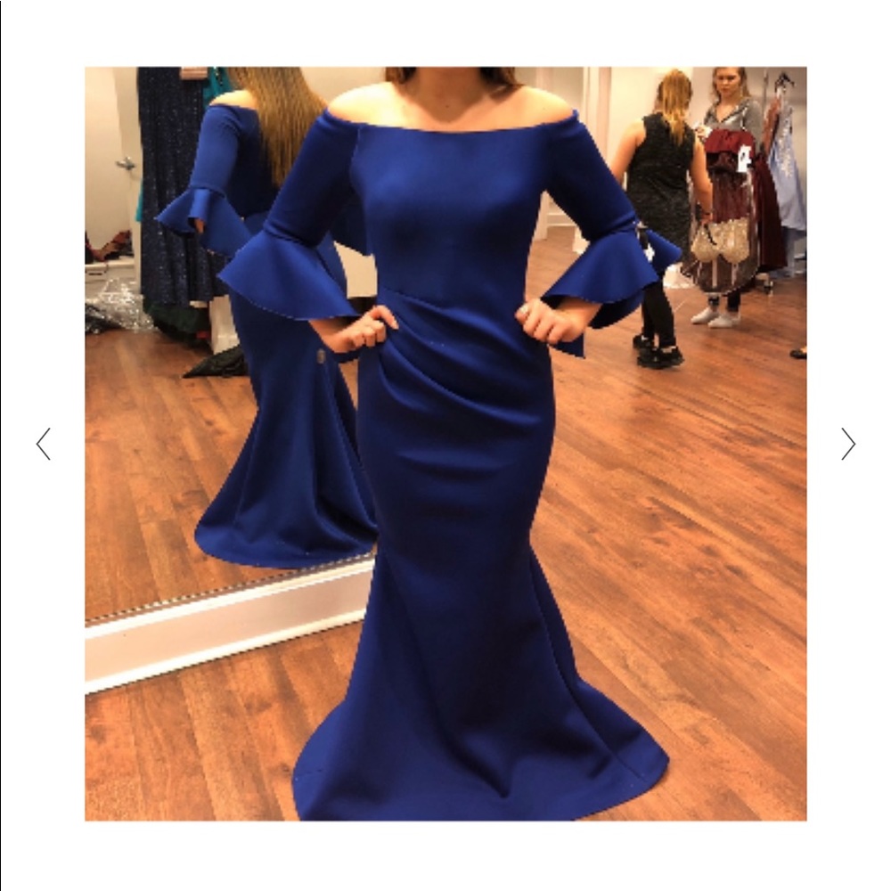 Jovani scuba material size 10 fits like an 8/10